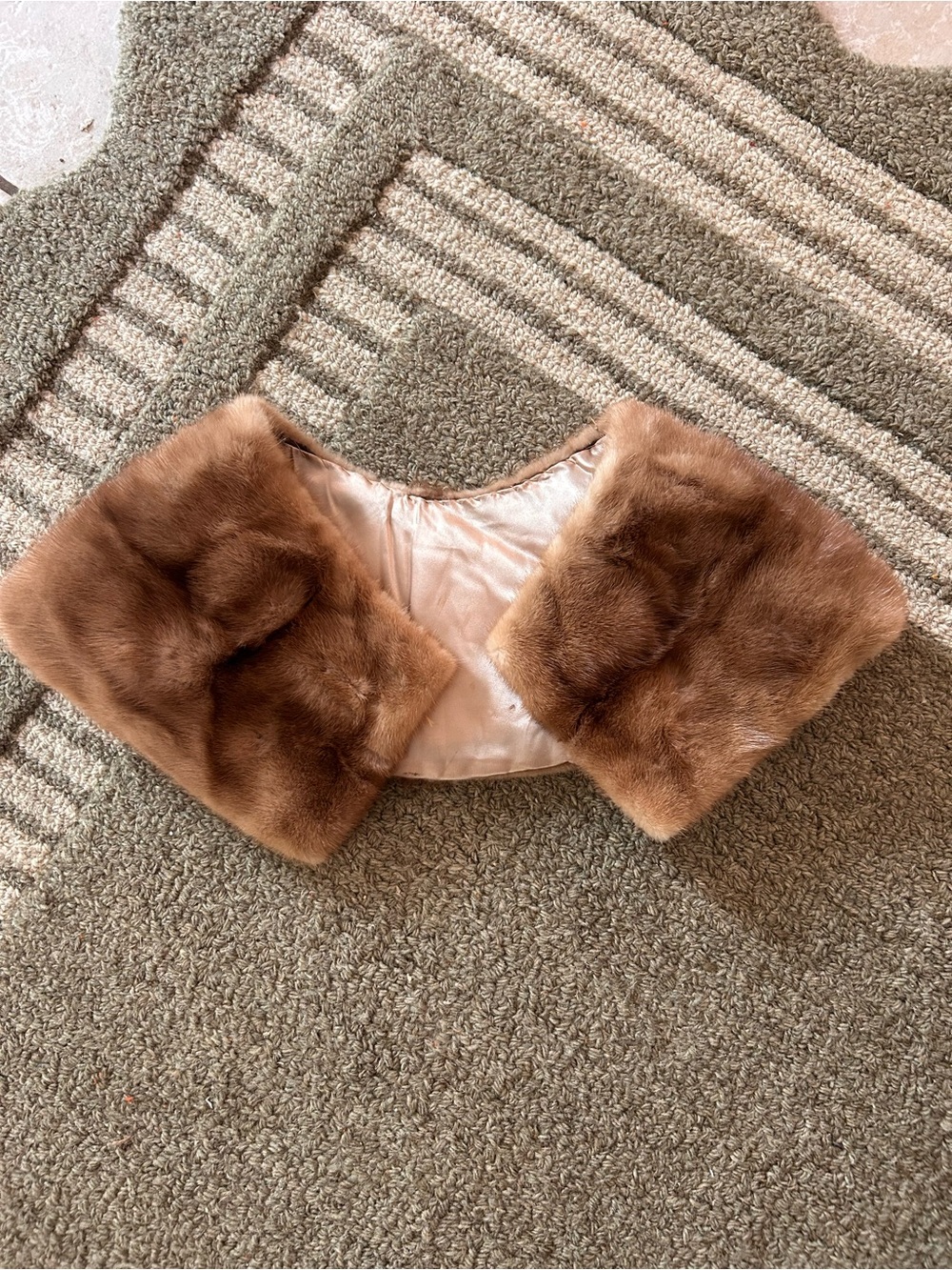 Vintage Brown Fur Collar Capelet